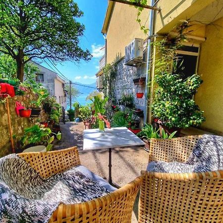 Apartment On The Shore Of The Bay Of Kotor With Free Wi-Fi Exterior photo